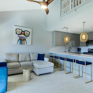 7f Nama-stay Destin